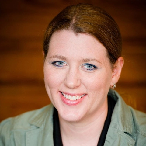 Linsey Knerl's profile